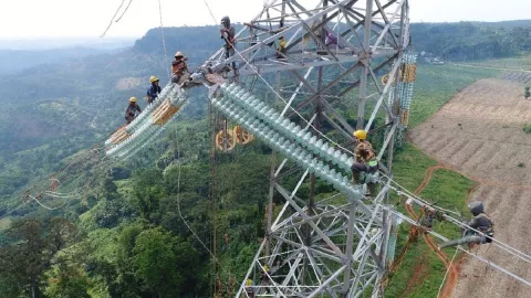 PLN Selesaikan Proyek Kelistrikan untuk Dukung Kereta Cepat Jakarta Bandung - GenPI.co