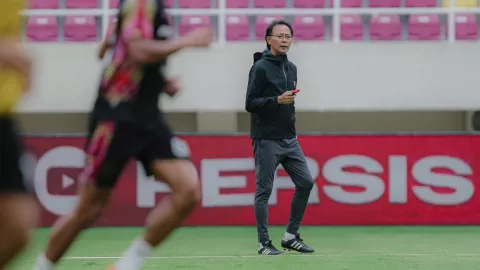 Jeda Empat Pekan, Ong Kim Swee Beri Libur Persis Solo - GenPI.co