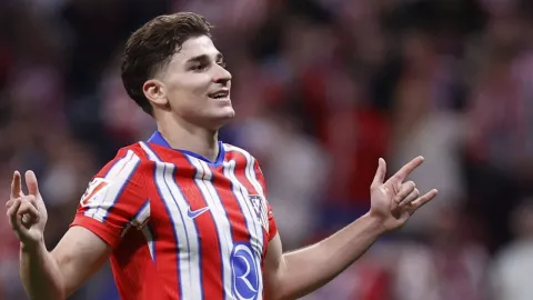 Julian Alvarez, Calon Penerus Robert Lewandowski di Barcelona - GenPI.co
