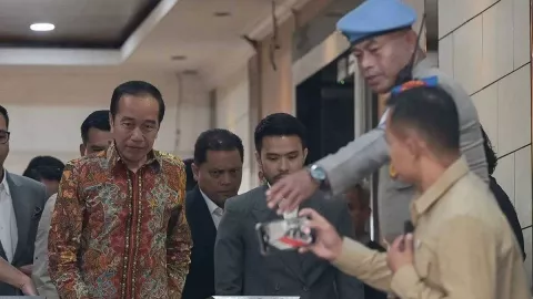 Kuasa Hukum Sebut Isu Ijazah Palsu Merusak Martabat dan Nama Baik Jokowi - GenPI.co