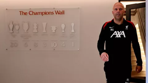 Arne Slot Yakin Liverpool Jadi Magnet Pemain Baru karena Juara Liga Primer Inggris - GenPI.co