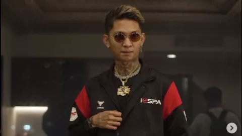Kode Cerai dari Eriska Nakesya, Young Lex Sudah Ngaku Duda - GenPI.co