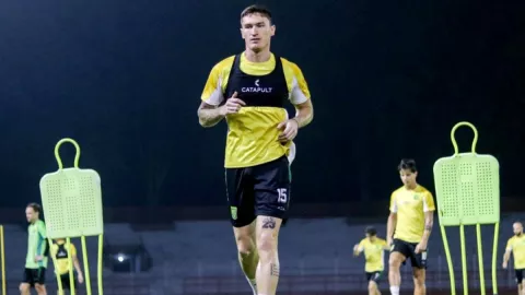 Slavko Kembali, Benteng Pertahanan Persebaya Surabaya Semakin Kokoh - GenPI.co