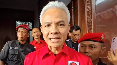 Megawati Nilai PDIP Babak Belur, Ganjar Pranowo: Demokrasi Harus Dirawat - GenPI.co