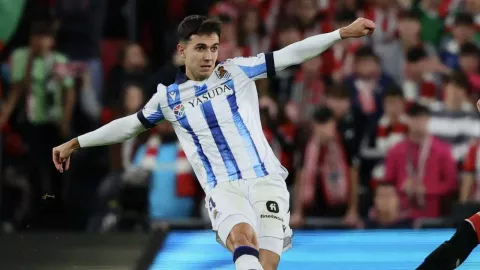 Martin Zubimendi Resmi Pilih Arsenal, Tolak Liverpool dan Real Madrid - GenPI.co