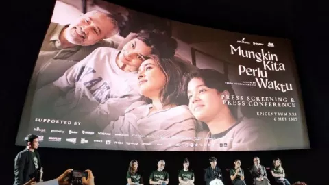 Review Film Indonesia: Mungkin Kita Perlu Waktu Ungkap Orang Tua Narsistik Picu Luka Anak - GenPI.co