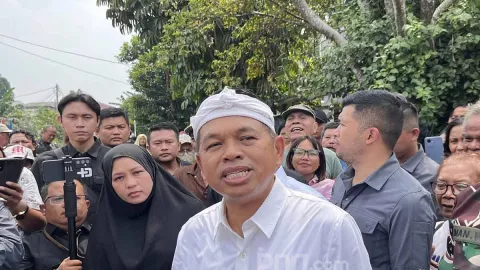 Dedi Mulyadi Akui Ada Kekhawatiran Seusai Aksi Walk Out Fraksi PDIP - GenPI.co