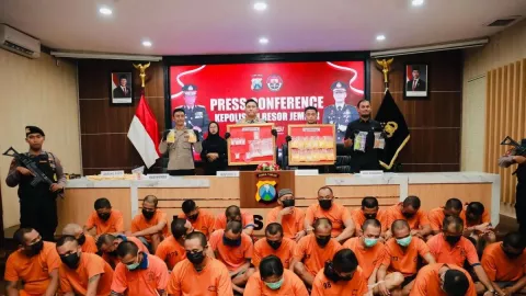 Polres Jember Sikat 20 Kasus Narkoba dan Sita 339 Gram Sabu-Sabu - GenPI.co