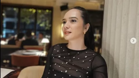 Putri Anne Tidak Datang Sidang Cerai, Kuasa Hukum Arya Saloka Bingung - GenPI.co