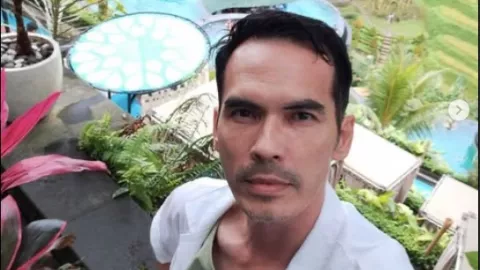 Rumah Atalarik Syah Dieksekusi PN Cibinong, Keponakan Dipukul Petugas - GenPI.co