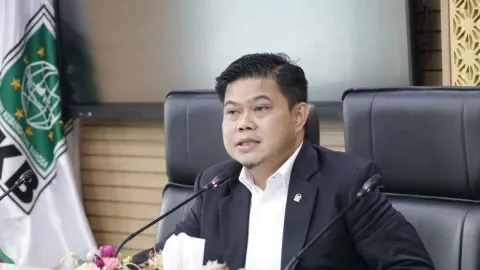 DPR RI Sebut Cak Imin Bapak Pluralisme, Tepat Ditunjuk Hadir di Pelantikan Paus Leo - GenPI.co
