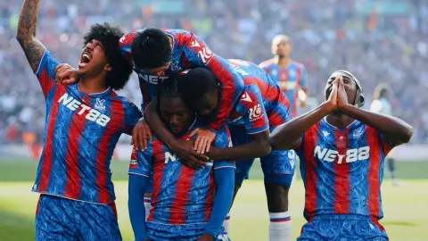 Kalahkan Manchester City di Final Piala FA, Crystal Palace Cetak Sejarah - GenPI.co