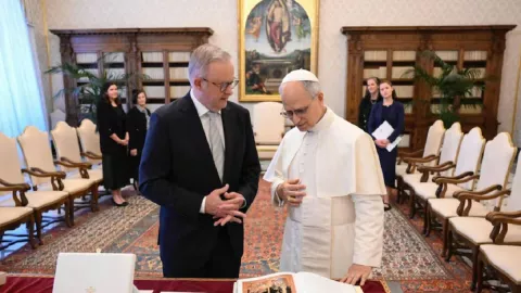 Perdana Menteri Australia Undang Paus Leo XIV Hadiri Kongres di Sydney - GenPI.co