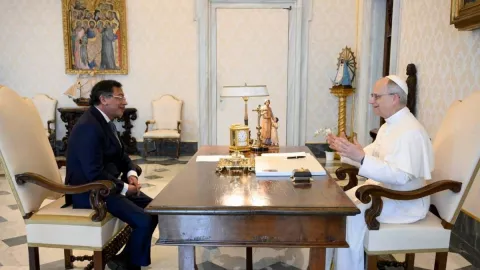 Kolombia Usul Vatikan Jadi Tuan Rumah Perundingan Damai dengan Kelompok Pemberontak - GenPI.co