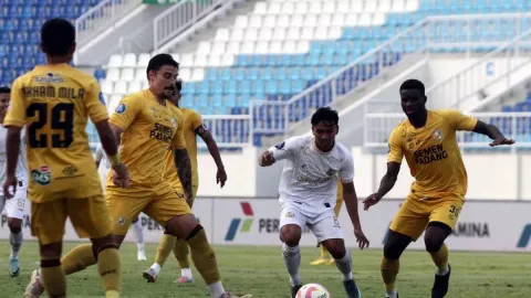 Semen Padang Bertahan, PSS Sleman dan Barito Putera Turun Kasta - GenPI.co