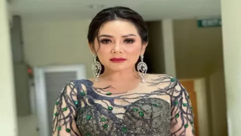 Ayah Meninggal, Kristina: Bapak Sudah Enggak Sakit Lagi - GenPI.co