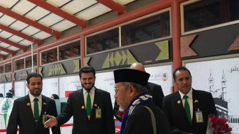 Keberangkatan Jemaah Haji Indonesia Dipermudah karena Program Makkah Route - GenPI.co