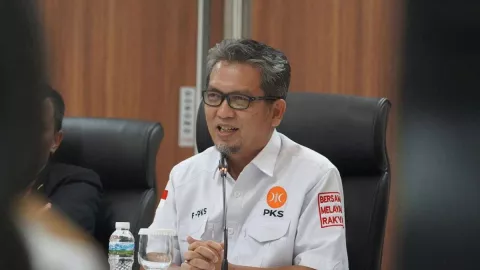 Presiden PKS Dijabat Almuzzammil Yusuf, Sohibul Iman Jadi Ketua Majelis Syura - GenPI.co