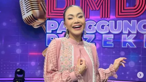 Denada Ngaku Diziinkan Ibunya Operasi Plastik demi Penampilan - GenPI.co