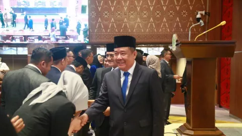 Wagub Cik Ujang Jawab Pandangan Fraksi DPRD Sumsel Soal Raperda APBD 2024 - GenPI.co