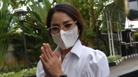 Diperiksa KPK soal Pencucian Uang, Windy Idol Minta Doa - GenPI.co