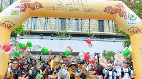 Acaraki Jamu Festival: Sempurnakan Tradisi Menjamu lewat Panggung Fashion Indonesia - GenPI.co
