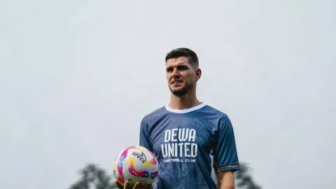 Lini Belakang Dewa United Makin Kuat, Nick Kuipers Resmi Bergabung - GenPI.co