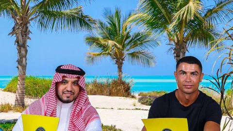 Cristiano Ronaldo Dapat Fasilitas Mewah di Al Nassr: Jet dan 16 Staf Pribadi - GenPI.co
