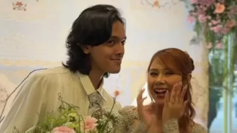 Nadin Amizah Tunangan, Vidi Aldiano: Lancar Terus Sampai Selamanya - GenPI.co