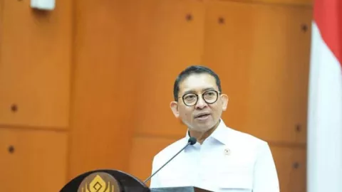 Fraksi PDIP Tegas, Proyek Fadli Zon soal Penulisan Ulang Sejarah Harus Disetop - GenPI.co