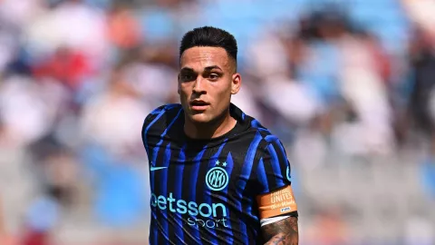 Lautaro Martinez Sindir Calhanoglu: Kalau Tak Mau Bertahan, Silakan Pergi - GenPI.co