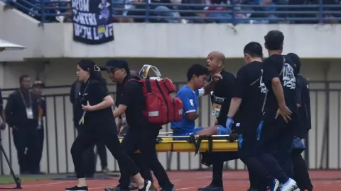 Duh! Bek Persib Jufriyanto Alami Patah Tulang Rusuk, Terancam Absen di Liga 1 - GenPI.co