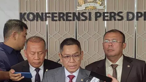 Polemik Tinggi, Putusan MK soal Pemisahan Pemilu Dikaji DPR Secara Hati-hati - GenPI.co