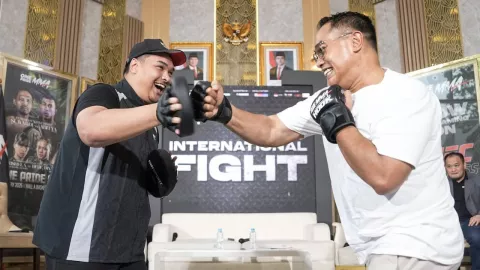 Menpora Dito Dukung One Pride MMA 2025 - GenPI.co