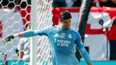 PSG Bantai Real Madrid, Thibaut Courtois Akui Lakukan Kesalahan - GenPI.co