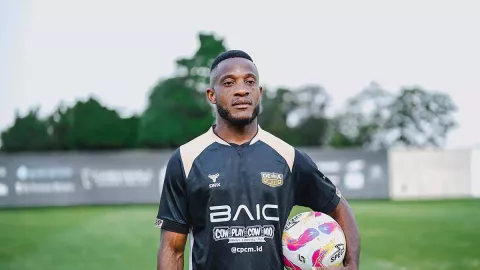 Mantan Andalan Serdadu Tridatu, Privat Mbarga Ingin Antar Dewa United Juara - GenPI.co