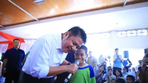 Gubernur Herman Deru Rayakan HAN dengan Bernyanyi dan Bermain bersama Anak-anak - GenPI.co