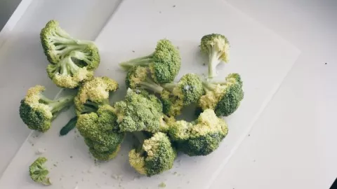 Wajib Coba! Ini 5 Makanan yang Bisa Bersihkan Usus, Pencernaan Langsung Lancarr - GenPI.co