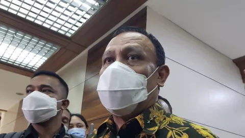 Suara Lantang Firli Bahuri, 75 Pegawai KPK Bisa Tersudut - GenPI.co