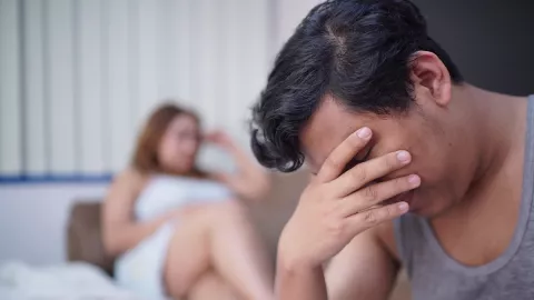 Wanita Tidak Puas, 3 Kesalahan Pria Saat Bermain Cinta - GenPI.co