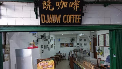 Pas Buat Nostalgia, Ini Cafe Bernuansa Vintage di Jakarta Timur - GenPI.co
