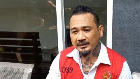 Aksi Jerinx SID Sebelum Sidang: Angle yang Ganteng Ya! - GenPI.co