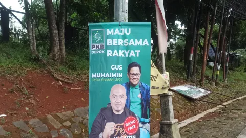 Spanduk Gus Muhaimin di Depok, Warga: Bikin Trotoar Sempit - GenPI.co