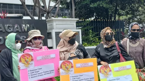 Emak-emak di Demo Aksi Bela Islam, Berteriak ke Menag Yaqut - GenPI.co