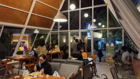 Tampil Beda, Ada Cafe Estetik di Pamulang, Desainnya Ciamik! - GenPI.co