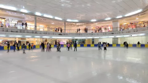 Dibuka, Ice Skating Mall Taman Anggrek Terapkan Protokol Ketat - GenPI.co