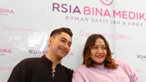 Nama Anak Siti Badriah dari Bahasa Arab & Latin, Duh Cantiknya! - GenPI.co