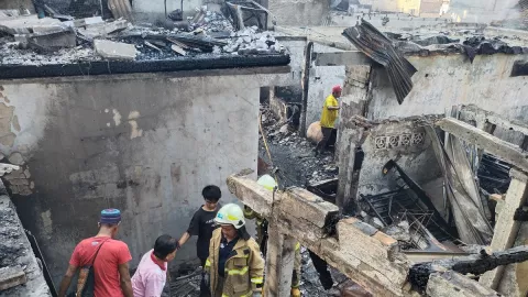 Kebakaran di Pasar Gembrong, Asap Masih Terlihat pada Senin Pagi - GenPI.co