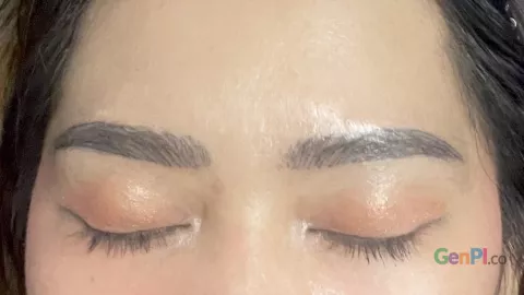 3 Efek Samping Yang Dirasakan Setelah Sulam Eyeliner - GenPI.co