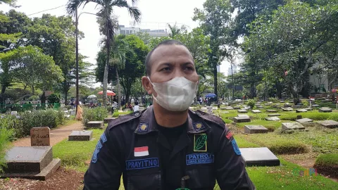 Penjaga Makam TPU Karet Pasar Baru Barat Rela Tak Mudik Lebaran - GenPI.co